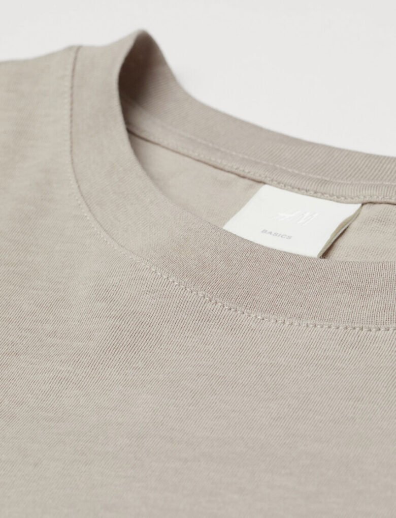 Oversized T-shirt - Image 10